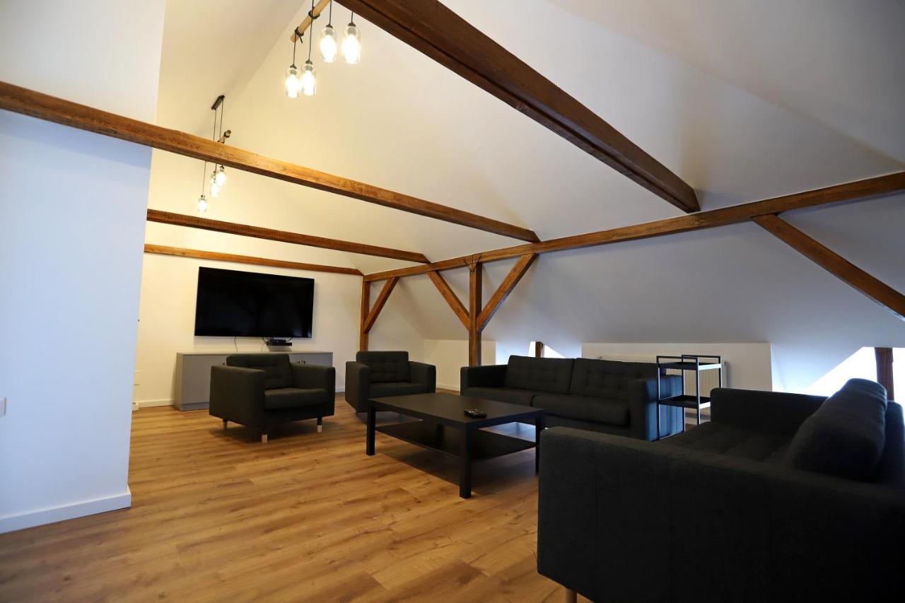 Natali Apartmanhaz Eger Luaran gambar