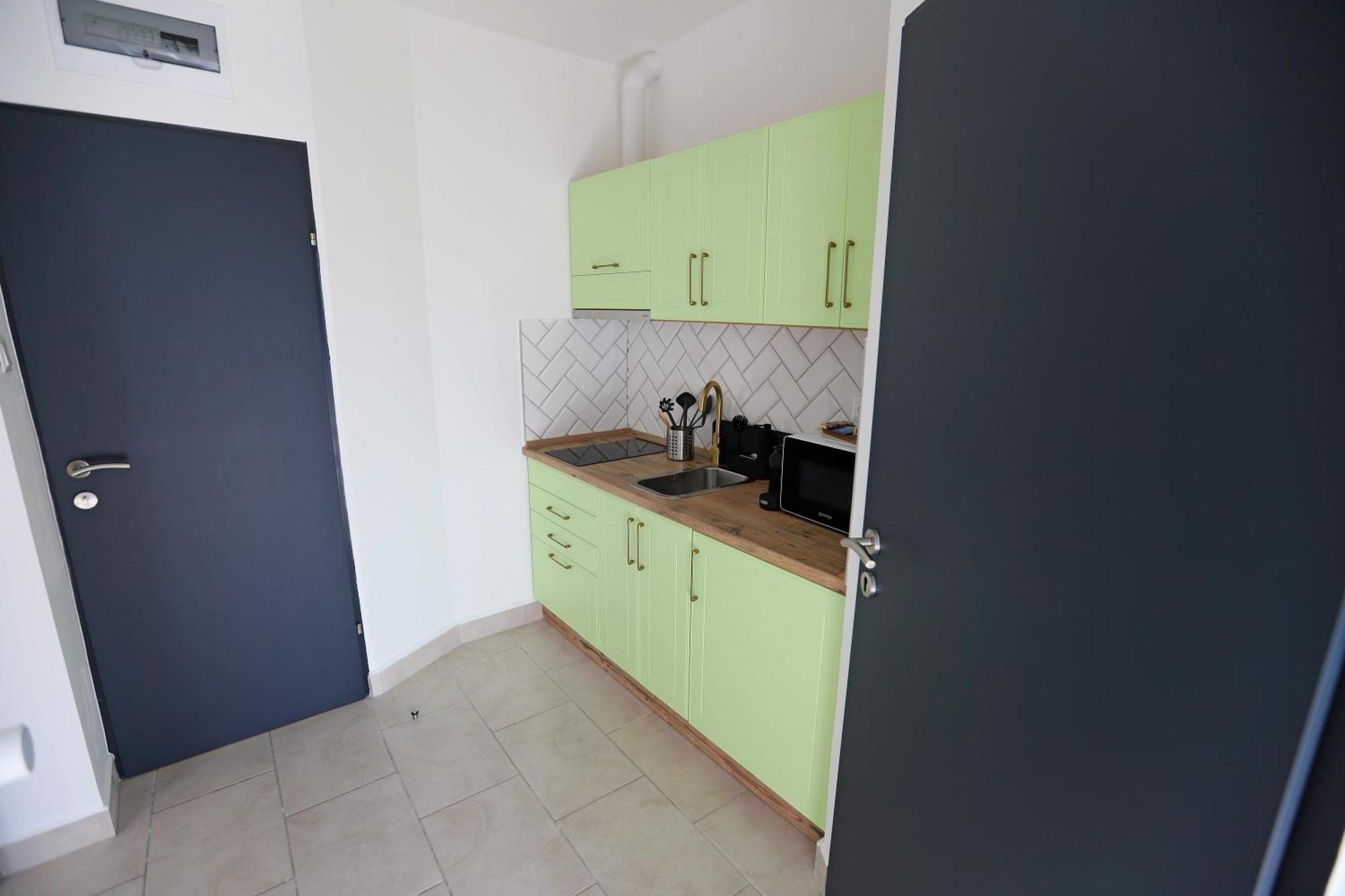 Natali Apartmanhaz Eger Luaran gambar