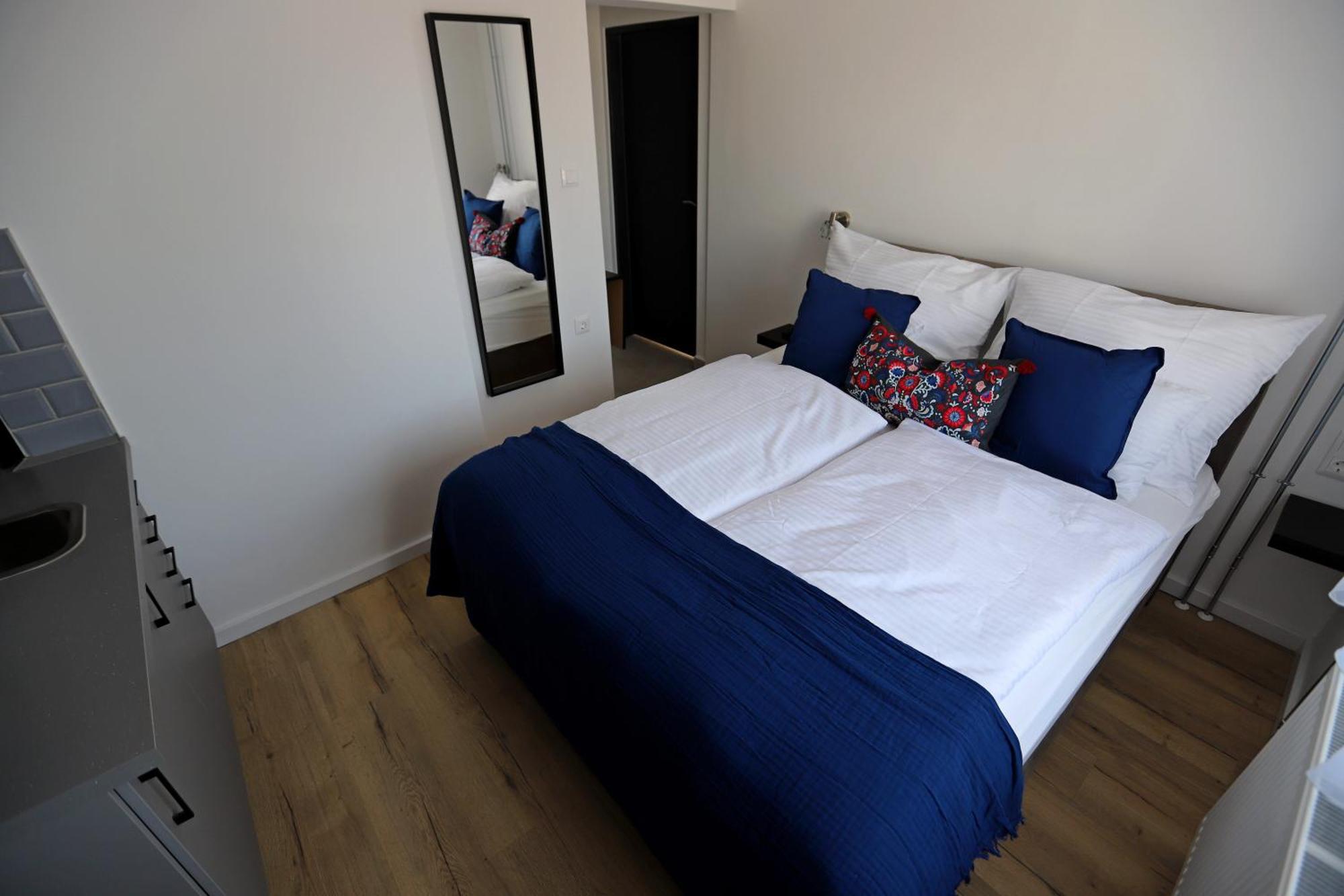 Natali Apartmanhaz Eger Luaran gambar